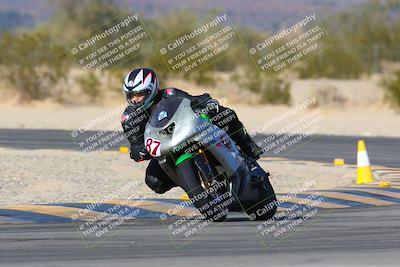 media/Jan-13-2024-SoCal Trackdays (Sat) [[9c032fe5aa]]/Turn 4 (135pm)/